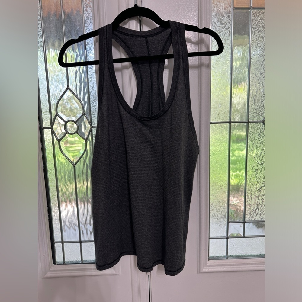 Lululemon tie-back tank top in carbon grey size 8
